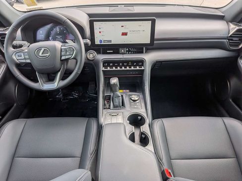 Used 2026 Lexus IS 350 F Sport RWD image 13