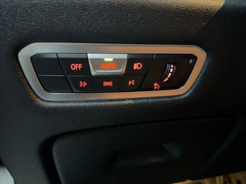 Used 2022 BMW X5 xDrive40i w/ M Sport Package image 30