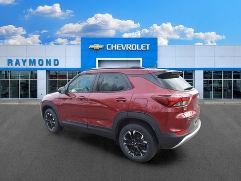 Used 2022 Chevrolet TrailBlazer LT AWD/4WD image 4