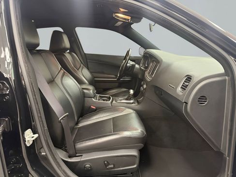 Used 2022 Dodge Charger SXT w/ Leather Interior Group RWD image 13