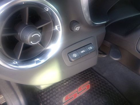 Used 2022 Chevrolet Camaro SS image 18