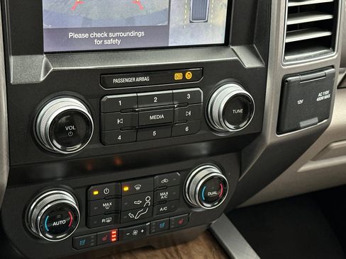 Used 2019 Ford F350 Limited image 20