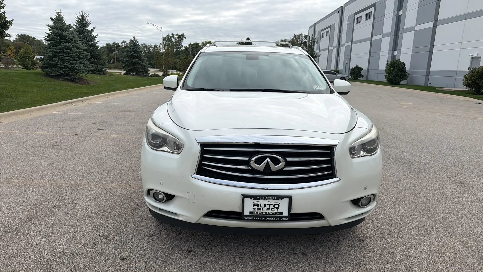 Used 2015 INFINITI QX60 Luxe w/ Deluxe Touring Package AWD/4WD image 2
