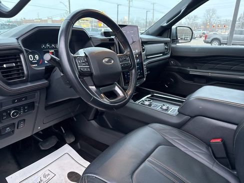 Used 2023 Ford Expedition Max Platinum image 19