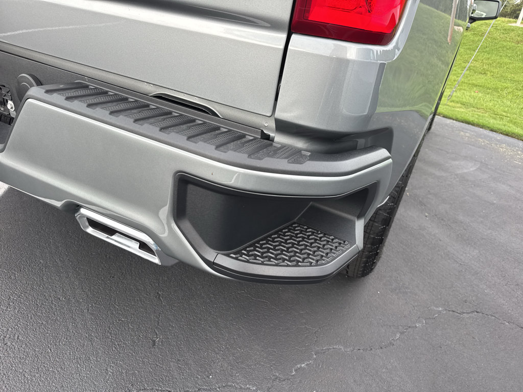 New 2026 Chevrolet Silverado 1500 RST w/ Z71 Off-Road Package AWD/4WD image 6