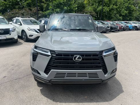 Used 2025 Lexus GX 550 w/ Accessory Package (Z1) AWD/4WD image 8