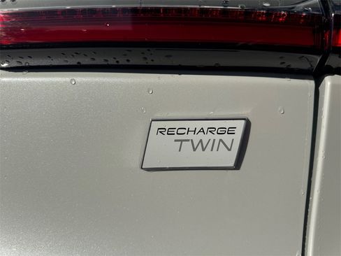 Certified 2022 Volvo C40 P8 Recharge Ultimate image 9