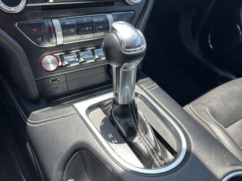 Used 2022 Ford Mustang GT Premium w/ Equipment Group 401A RWD image 22
