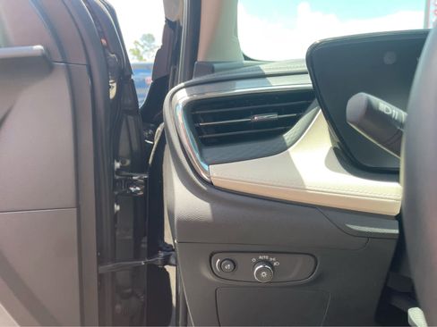 Used 2025 Buick Encore GX Avenir w/ Avenir Technology Package FWD image 14