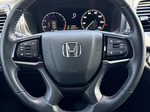 Certified 2025 Honda Odyssey Touring image 13
