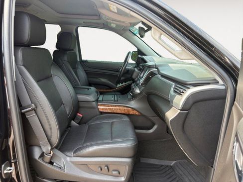 Used 2018 Chevrolet Tahoe Premier AWD/4WD image 12