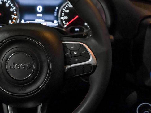Used 2023 Jeep Renegade Trailhawk AWD/4WD image 18