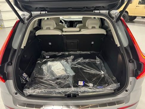 Used 2025 Volvo XC60 B5 Ultra w/ Protection Package Premier image 16