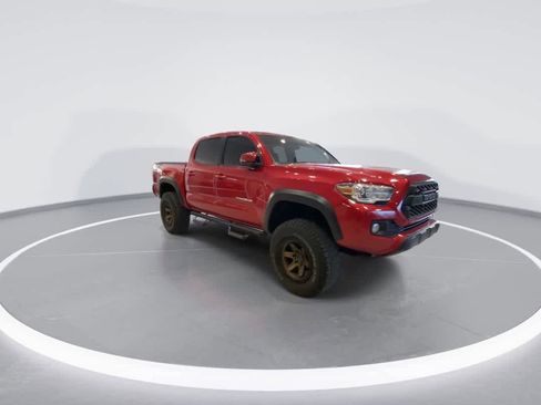 Used 2021 Toyota Tacoma TRD Off-Road w/ Technology Package image 2