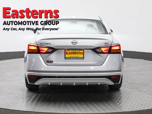 Used 2023 Nissan Altima 2.5 SV image 6