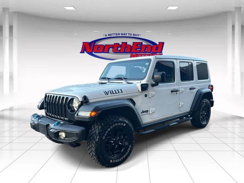 Used 2023 Jeep Wrangler Unlimited w/ Sun & Screen Package image 7