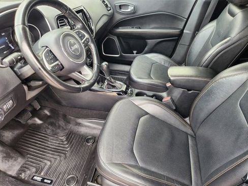 Used 2021 Jeep Compass Limited image 4