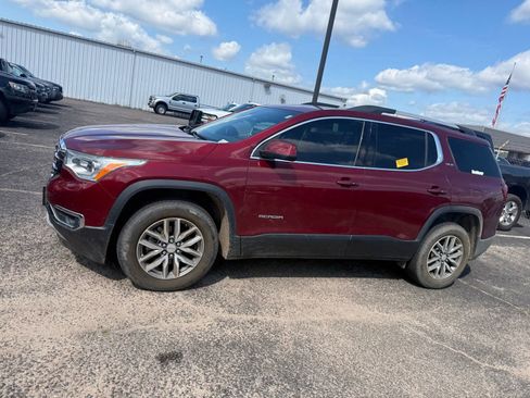 Used 2017 GMC Acadia SLE AWD/4WD image 4