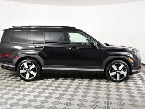 Used 2024 Hyundai Santa Fe Limited image 4