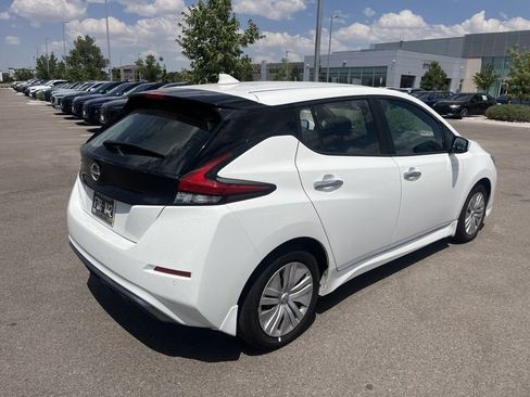 Certified 2025 Nissan Leaf S FWD image 3