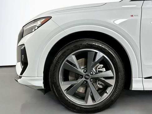 Used 2025 Audi Q4 e-tron Premium Plus w/ Premium Plus AWD/4WD image 12