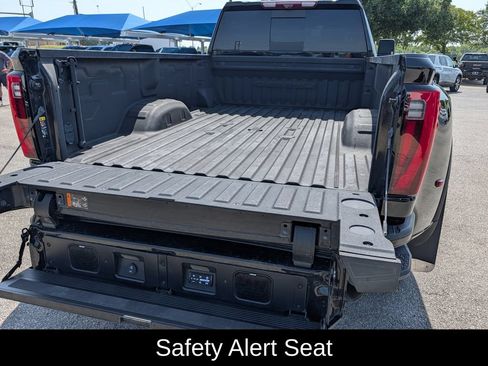 Used 2024 GMC Sierra 3500 Denali Ultimate AWD/4WD image 29