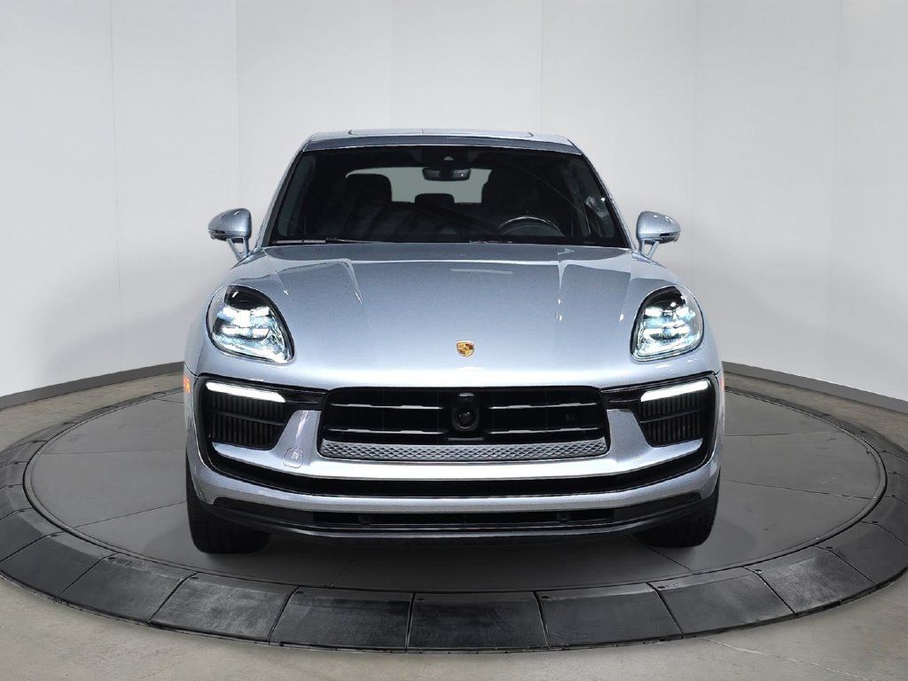 Used 2023 Porsche Macan S AWD/4WD image 10