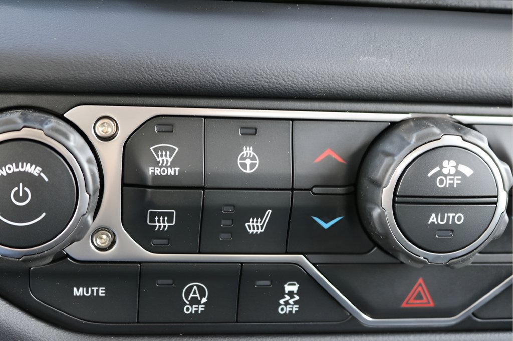 New 2026 Jeep Wrangler Unlimited Sahara AWD/4WD image 25