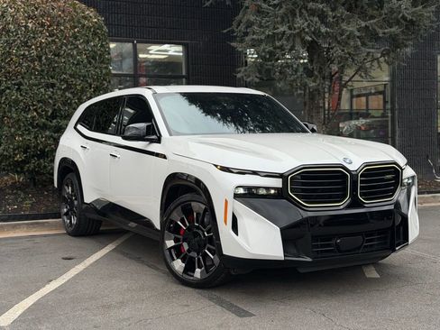 Used 2023 BMW XM image 7