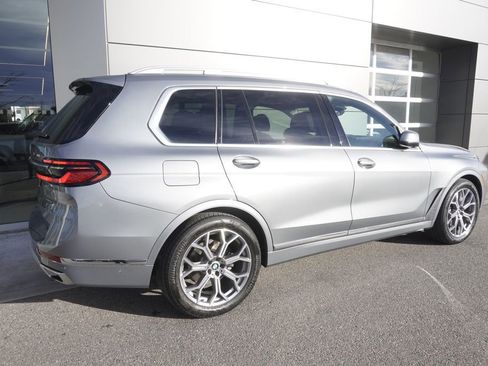 Used 2023 BMW X7 xDrive40i w/ Premium Package image 4