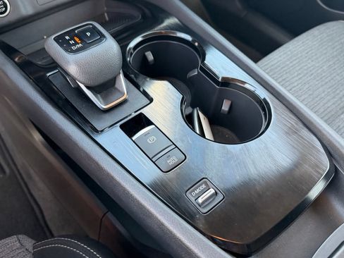 Certified 2023 Nissan Rogue SV FWD image 17