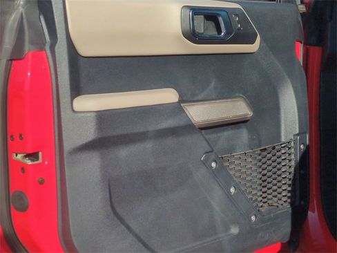 Used 2022 Ford Bronco Wildtrak image 19