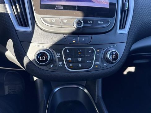 Used 2024 Chevrolet Malibu LT image 24