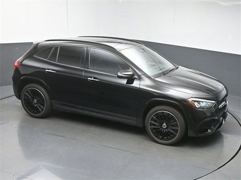 Used 2025 Mercedes-Benz GLA 250 image 40