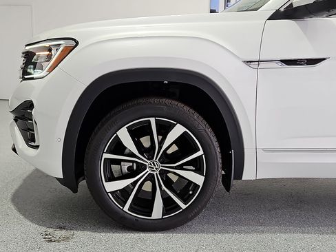 New 2026 Volkswagen Atlas SEL Premium R-Line AWD/4WD image 6