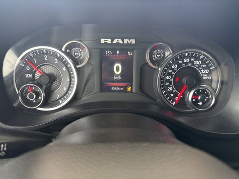 Used 2024 RAM 1500 Big Horn AWD/4WD image 34