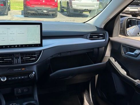 Used 2024 Ford Escape Platinum image 27