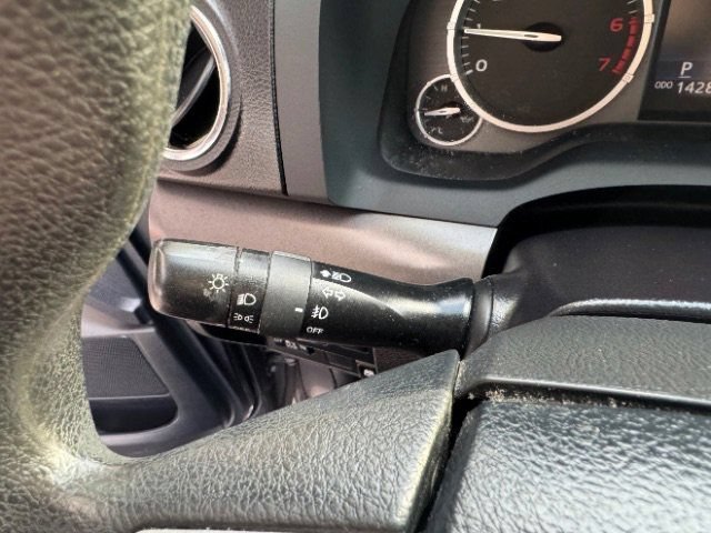 Used 2015 Toyota Tundra SR5 w/ SR5 Upgrade Package RWD image 26