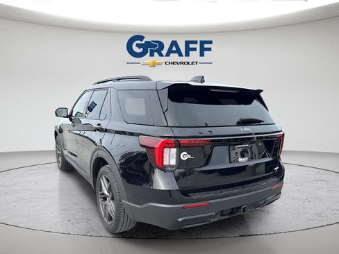 Used 2025 Ford Explorer ST-Line w/ ST-Line Street Pack AWD/4WD image 6