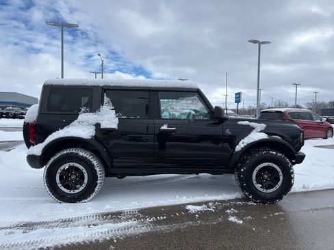 Used 2022 Ford Bronco Black Diamond w/ Sasquatch Package image 4