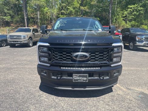 Used 2025 Ford F250 XLT w/ Black Appearance Package AWD/4WD image 2