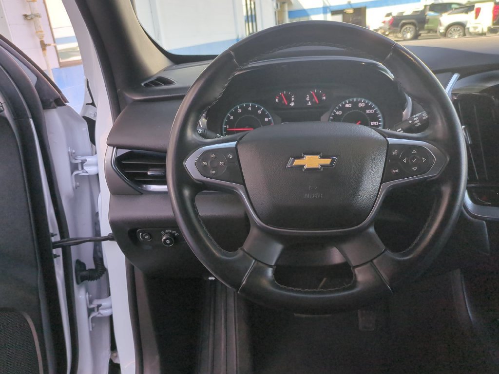 Used 2023 Chevrolet Traverse LT FWD image 20