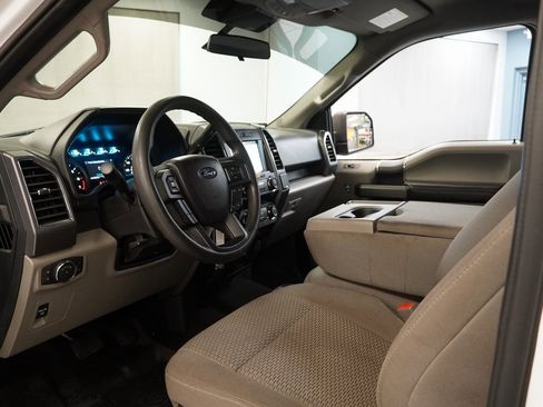 Used 2019 Ford F150 XLT w/ Trailer Tow Package image 6