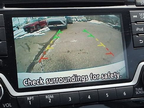 Used 2017 Nissan Sentra SV image 19