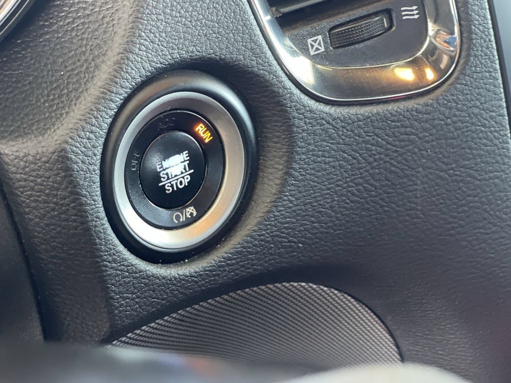 Used 2019 Dodge Durango GT AWD/4WD image 16