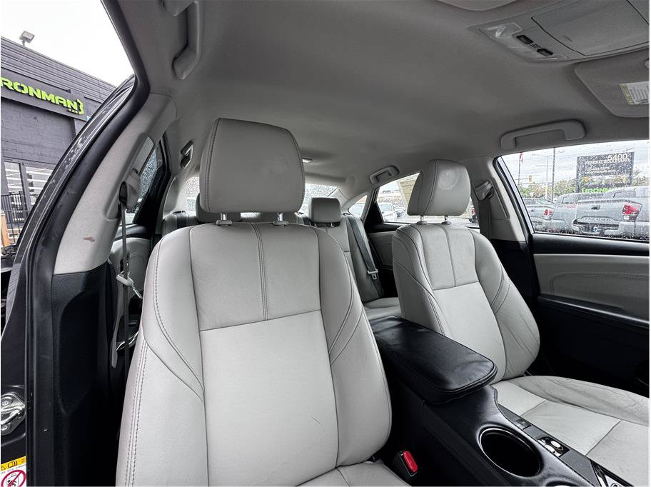 Used 2016 Toyota Avalon XLE FWD image 4