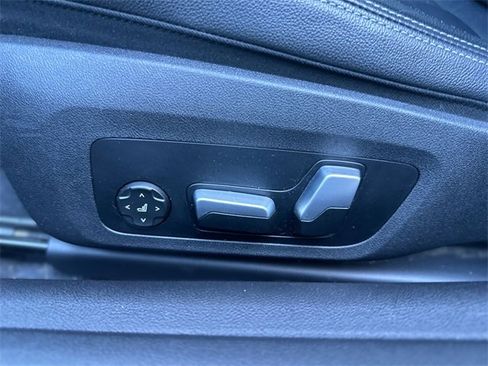 Used 2021 BMW 430i xDrive Coupe w/ Executive Package image 13