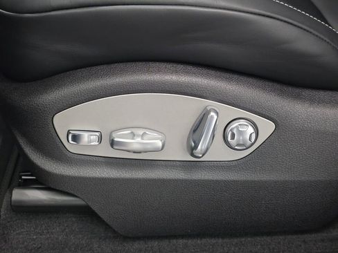 New 2026 Porsche Macan AWD/4WD image 36