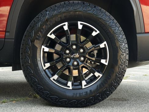 Used 2024 Chevrolet Traverse Z71 image 40