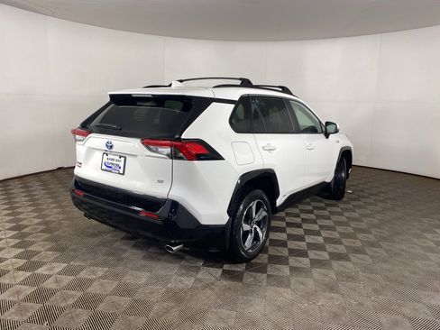 Used 2023 Toyota RAV4 SE image 8